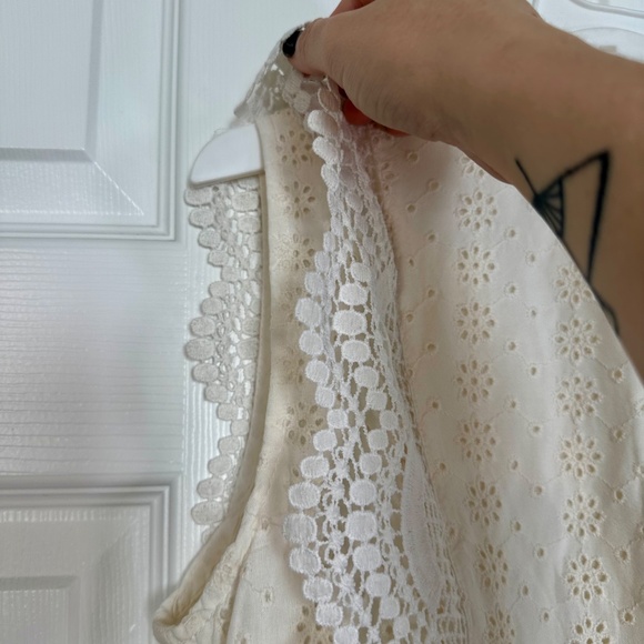 Sim & Sam Women's Cream High Collar Lace Blouse Medium - Picture 4 of 6